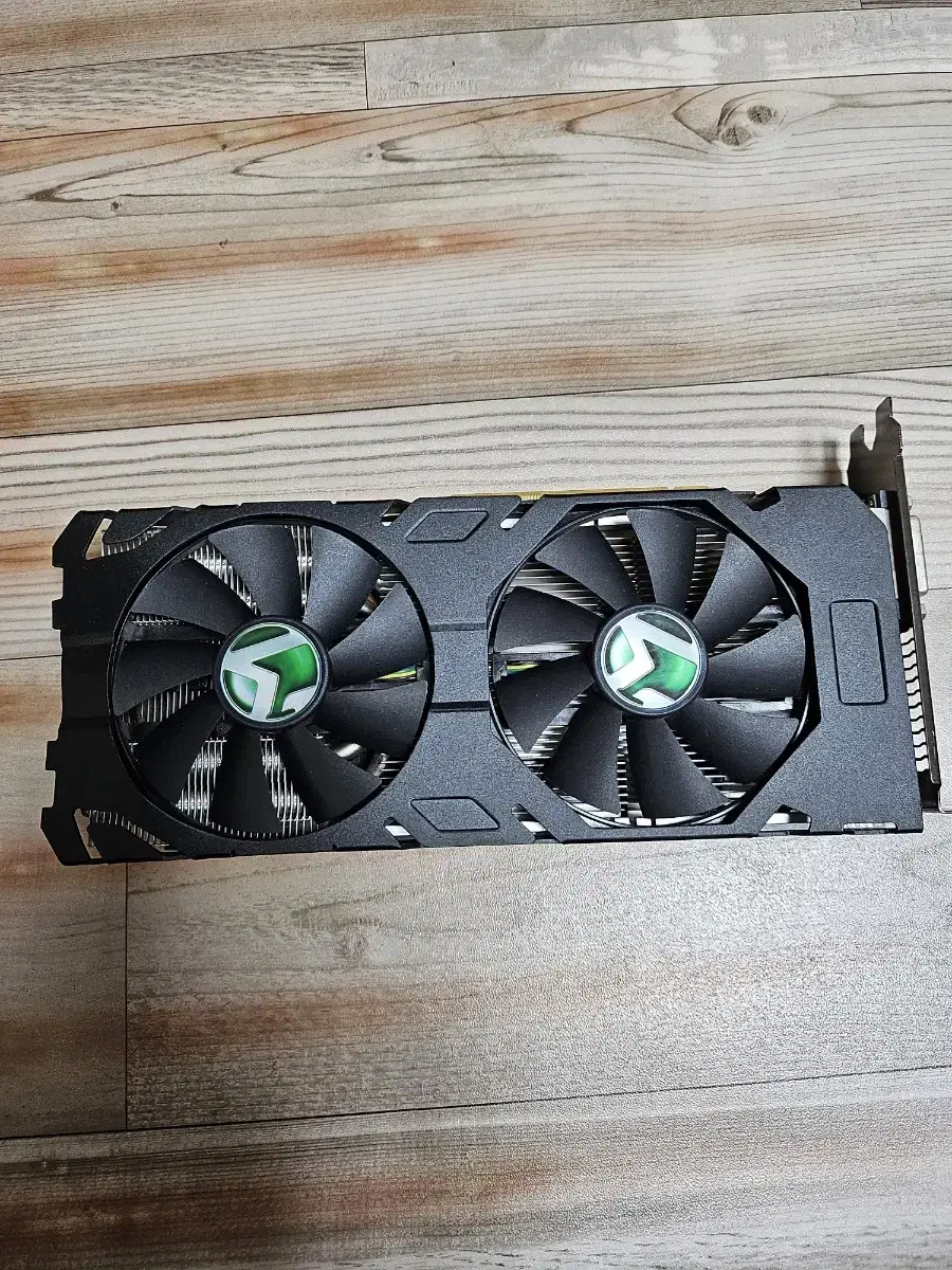 rx 580 4기가 판매합니다.